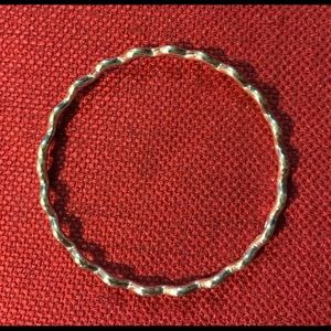 TIFFANY & CO. 925 BANGLE